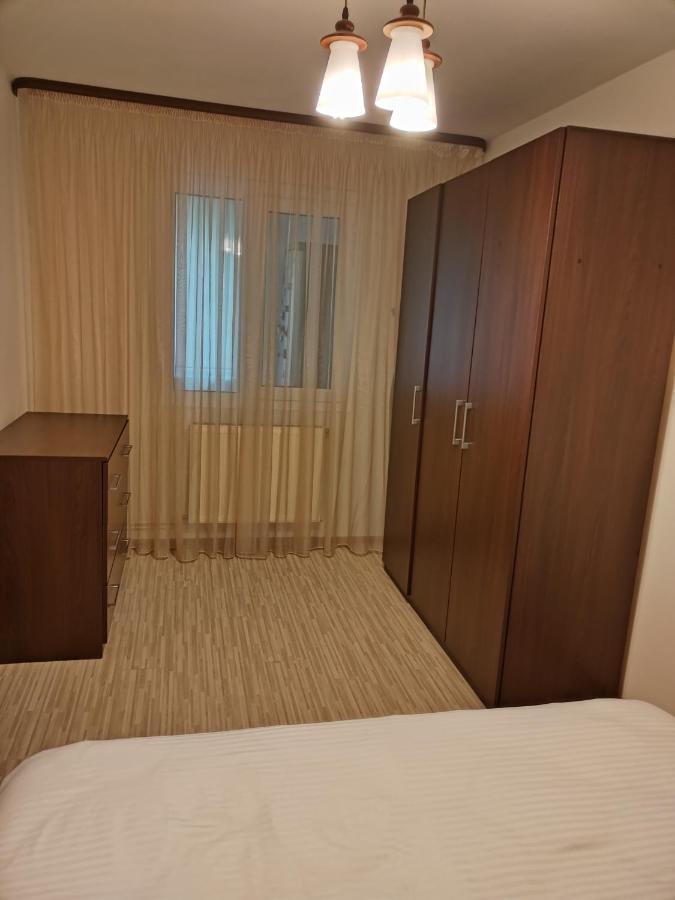 Chic Apartment Piteşti Eksteriør bilde