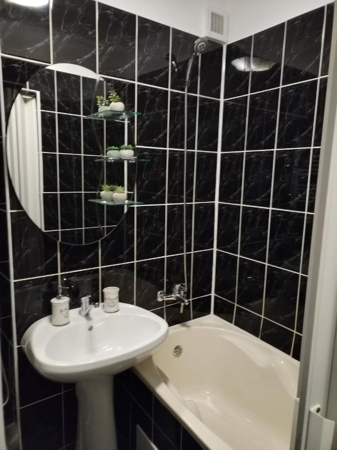 Chic Apartment Piteşti Eksteriør bilde